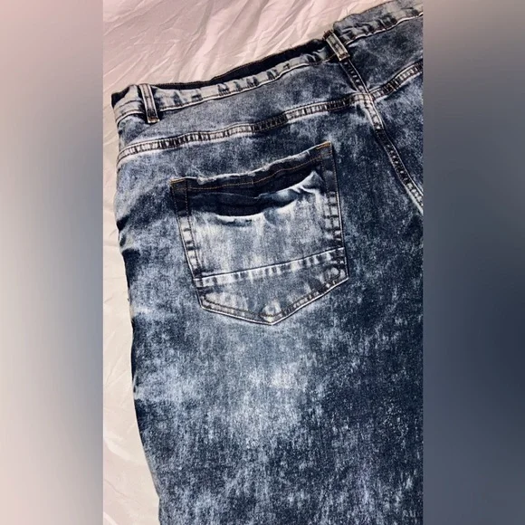 Evolution in Design Mens Size 44 Destroyed Denim Jeans Trashed Medium Dark Wash - Picture 5 of 7